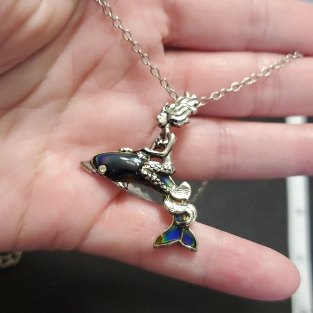 **Last Chance!! Final Sale** Silver tone mood mermaid pendant necklace 18-21.5" - Picture 13 of 13